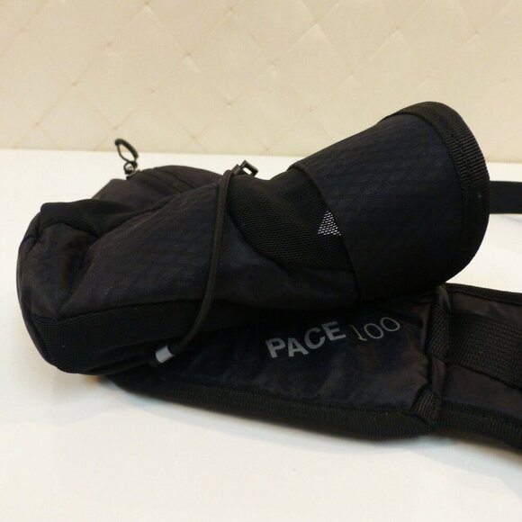MEC Pace 100 Running Belt Waist Pack Water Bottle Zip Compartment Black - Picture 2 of 7